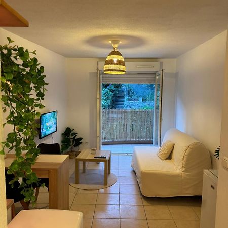 Studio Confortable Avec Vue Ница Екстериор снимка